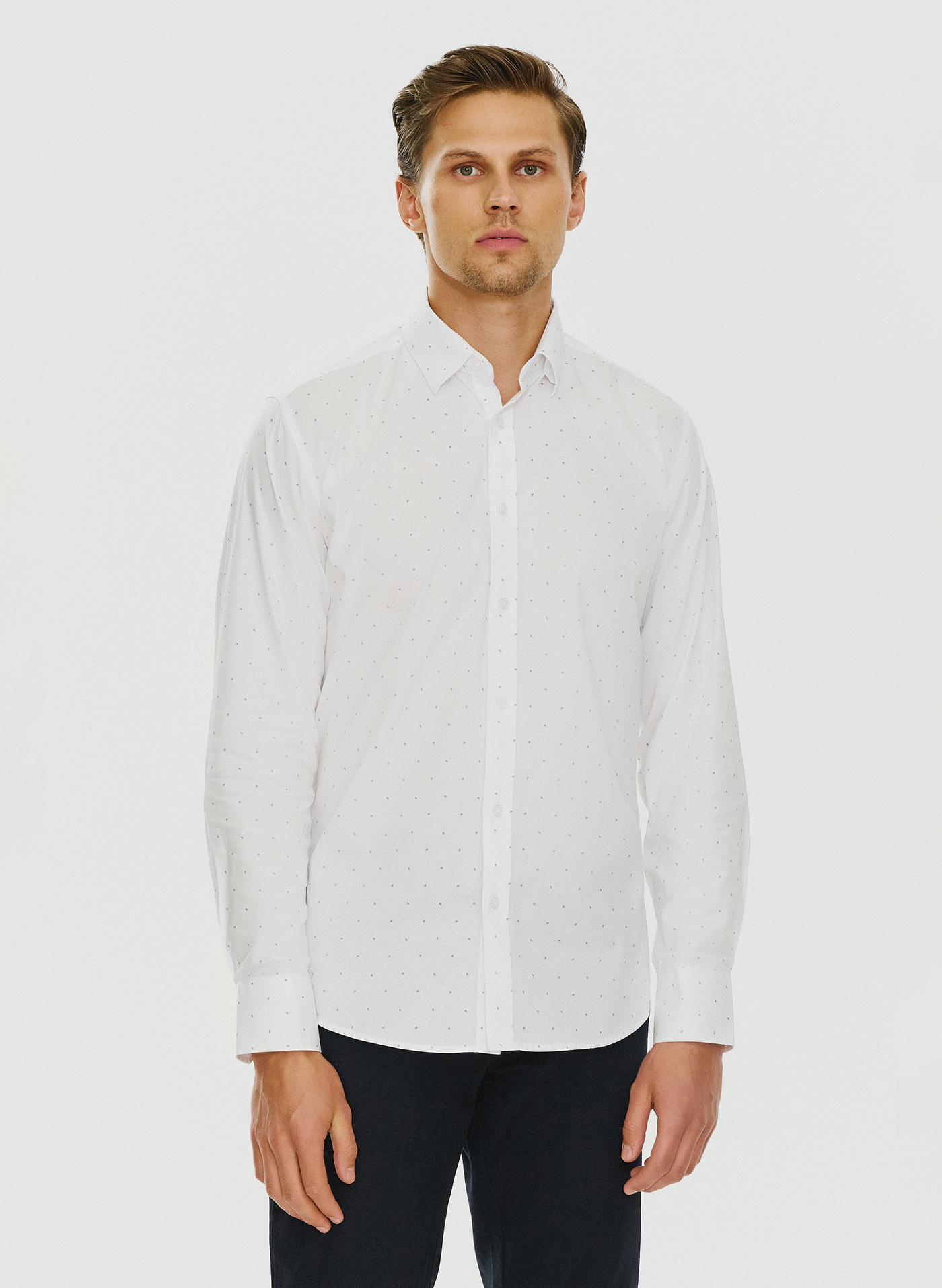 Biała męska koszula w mikrowzór P24SF-1X-019-B-S - Pako Lorente - Pako Lorente