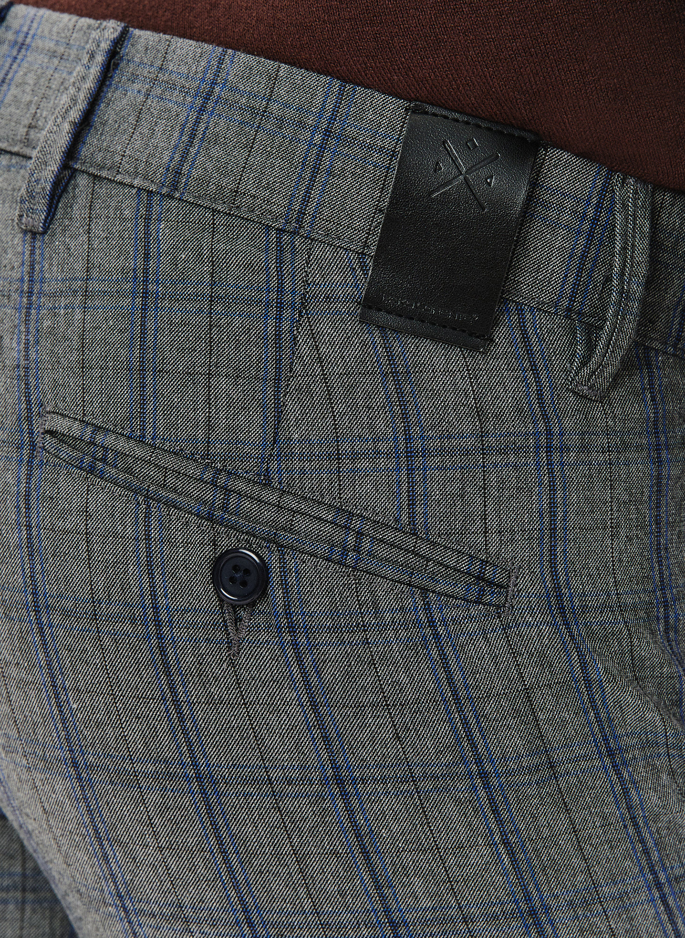 Szare spodnie męskie w niebieską kratę - Pako Lorente