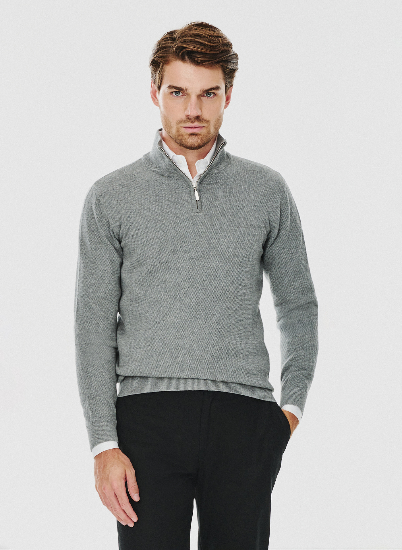 Szary sweter z wysoką stójką zapinaną na zamek - Pako Lorente