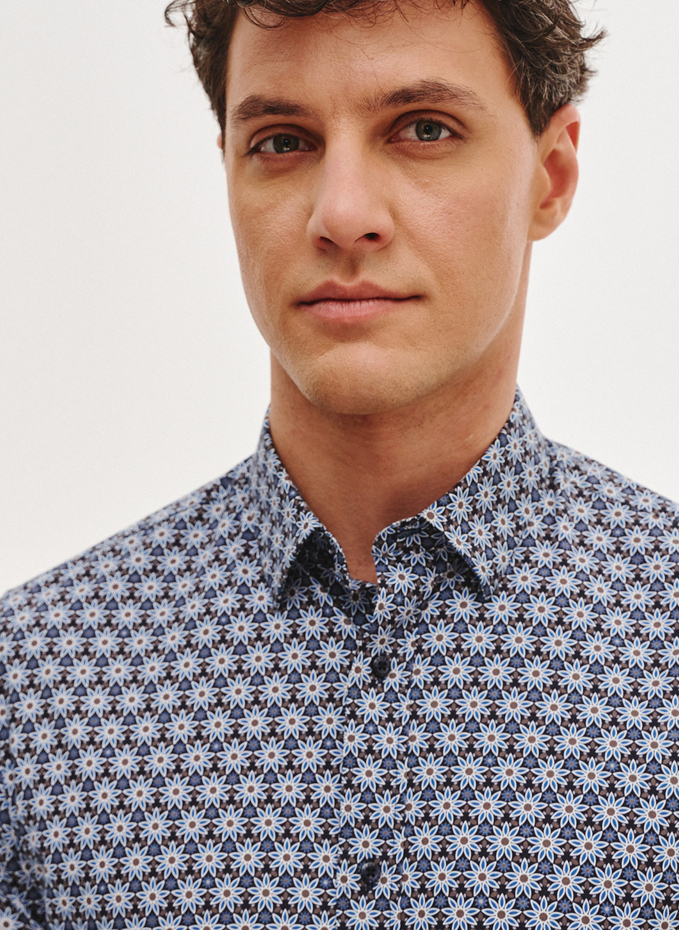 Koszula męska w niebieskie kwiaty - Pako Lorente