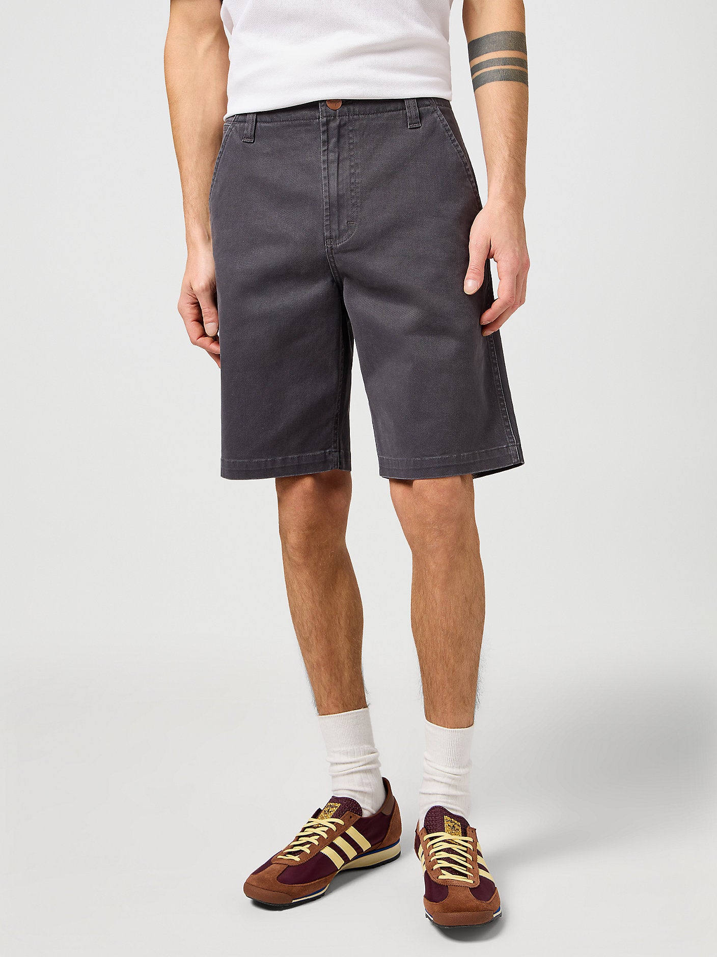 MESKIE SPODENKI WRANGLER CJ CHINO SHORTS FADED BLACK 112362922, W31