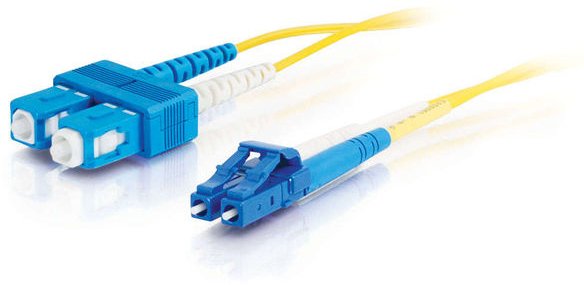 C2G LC-SC 9/125 OS1 Duplex Singlemode PVC Fiber Optic Cable (LSZH) - Kabel patchowy - SC Jednomodowy (M) zu LC Jednomodowy (M) - 5 m - 5 m - Glasfaser