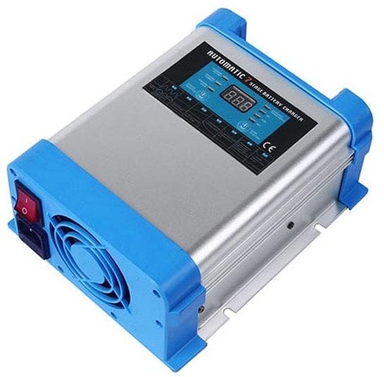 Ładowarka AZO Digital Ładowarka sieciowa 24 V do akumulatorów BC-60 PRO LFP 30A (230V/24V) LCD 7 poziomów ładowania