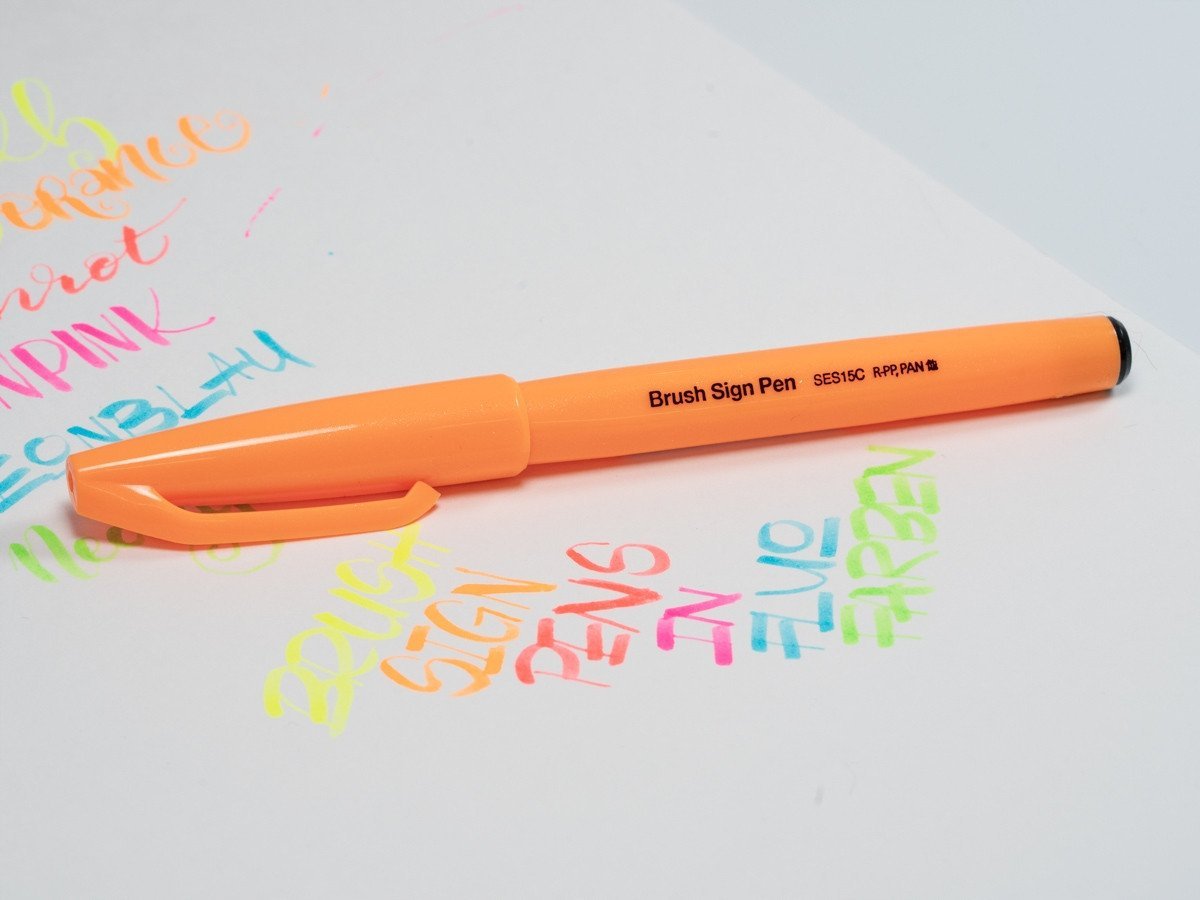 Pentel Pisak pędzelkowy Pentel Brush Sign Pen SES15C fluo