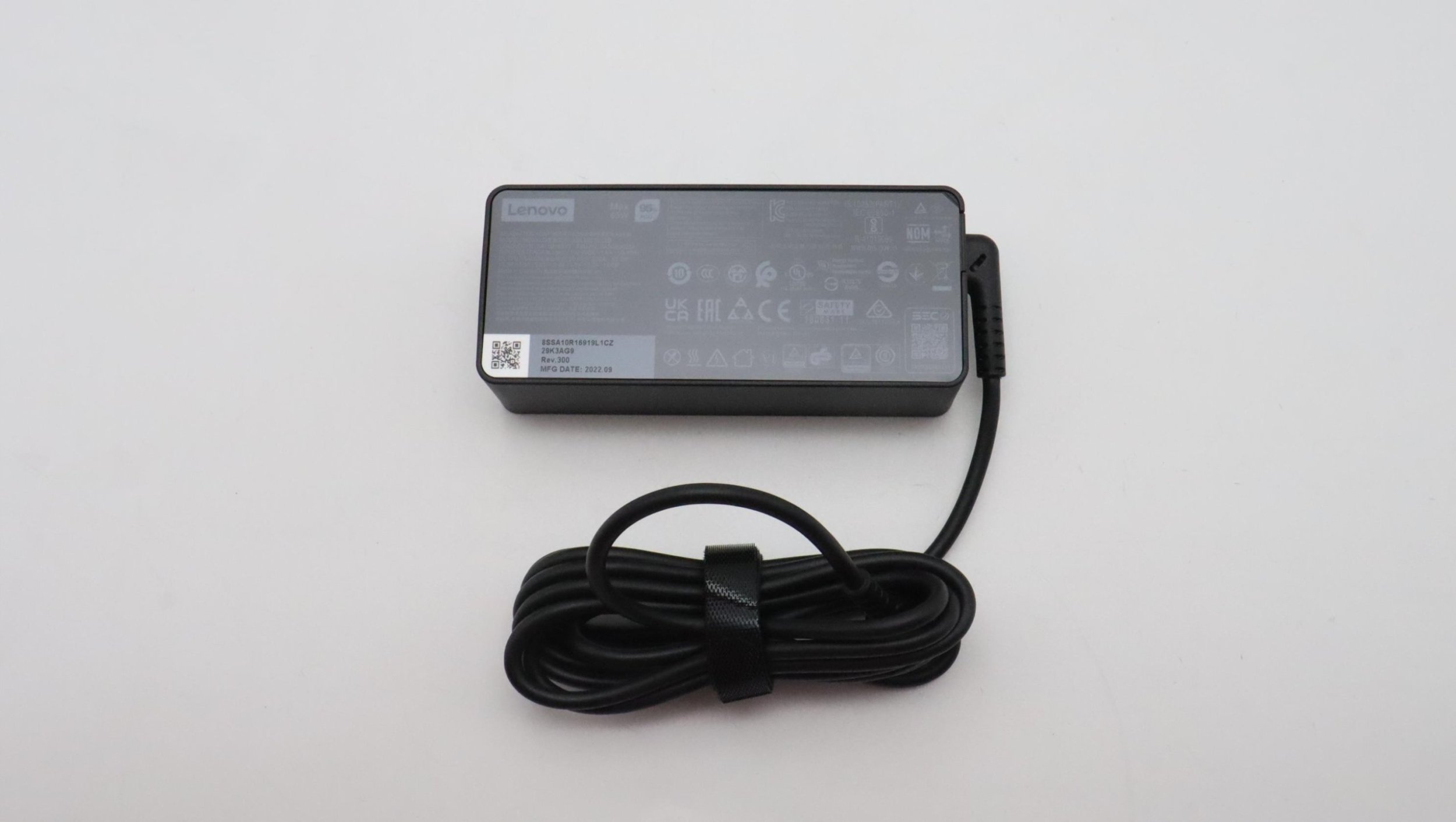 Zdjęcia - Zasilacz do laptopa Lenovo   65W Notebook Power Adapter 