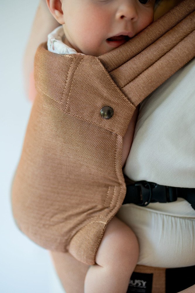 Qusy Nosidełko Mini 2.0 - Caramel Twill Bamboo Regulowane