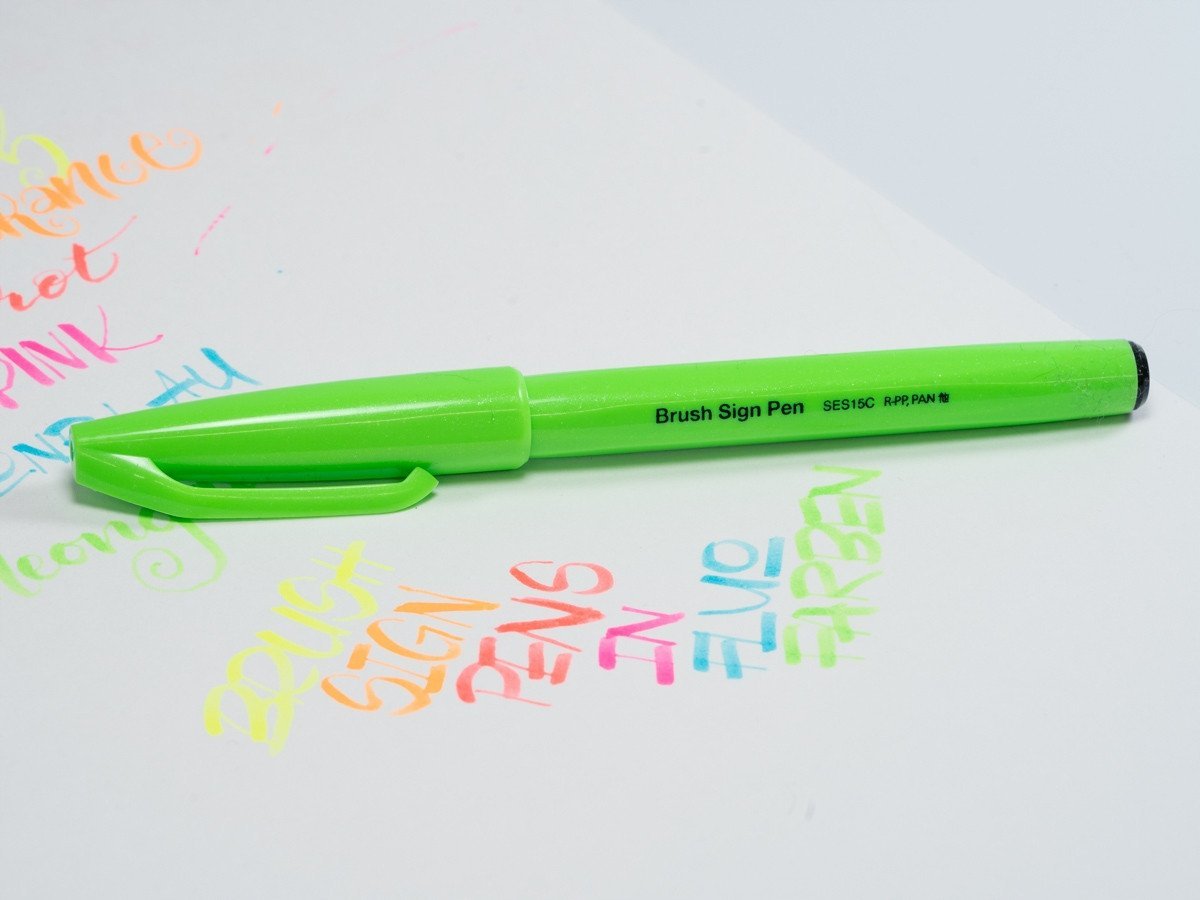 Pisak pędzelkowy Pentel Brush Sign Pen SES15C fluo
