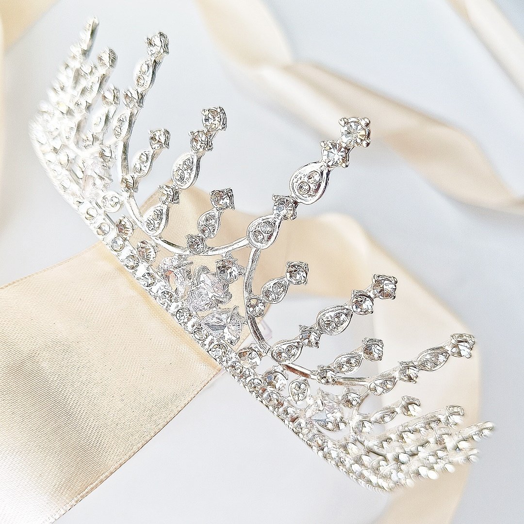 KOKONET SREBRNA efektowna TIARA diadem korona ozdoba na włosy z kryształkami