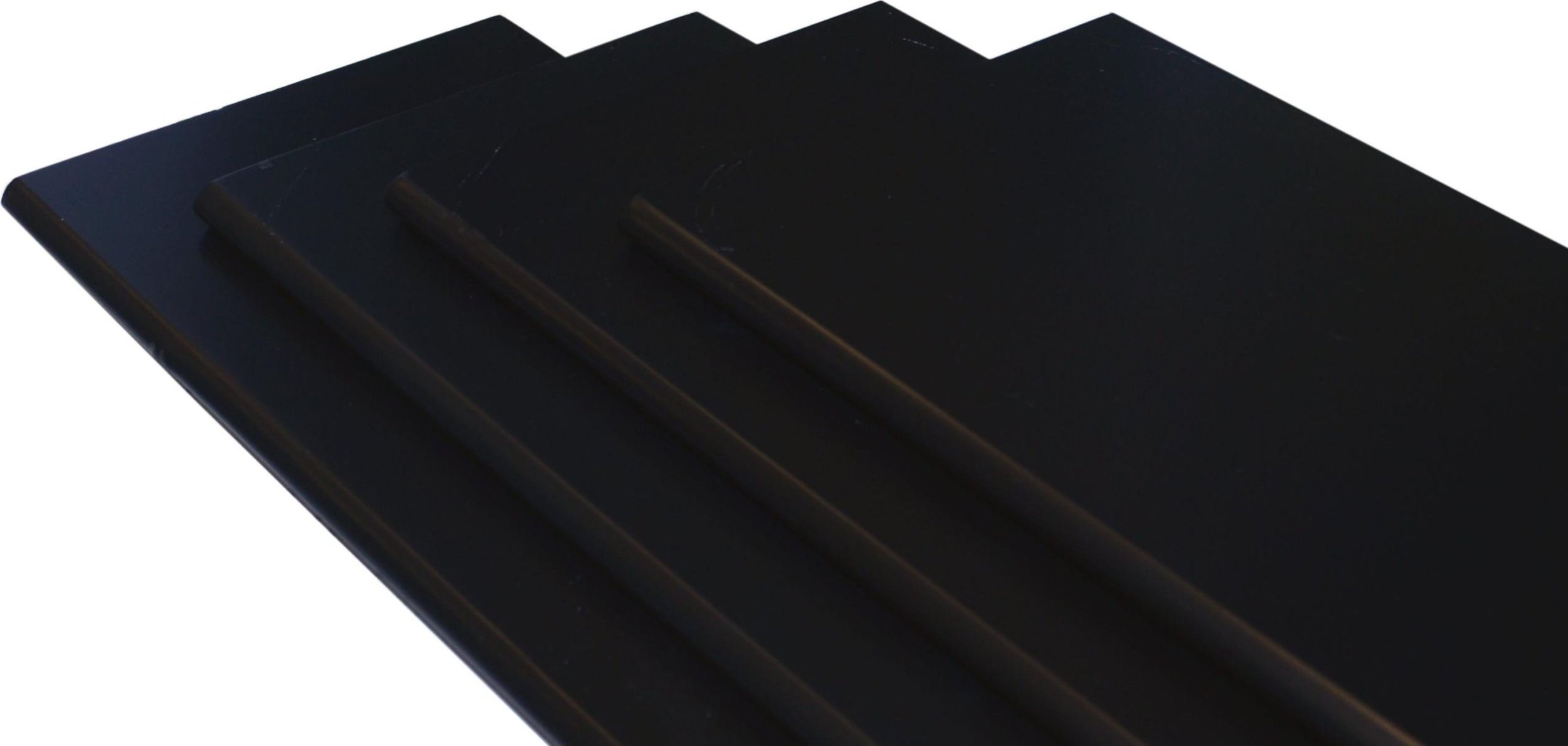 Usorteret Półka M-design 40x20x1,5 cm. czarny Wymiary: L400xB200xH15 mm. Nośność 15 kg. Kolor: czarny Zaokrąglone rogi Materiał: MDF plade z NC lakier