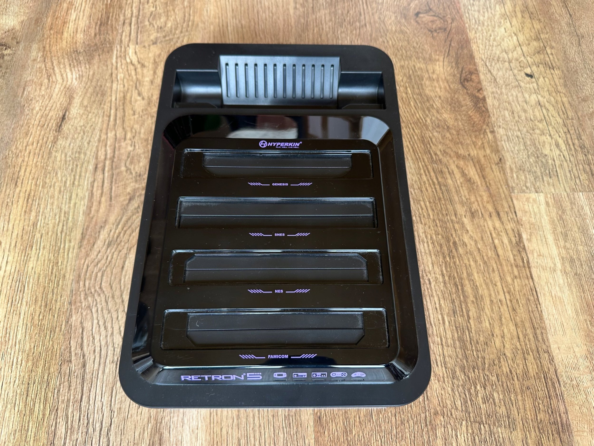 Фото - Ігрова приставка Hyperkin KONSOLA  RETRON 5 HD BLACK 
