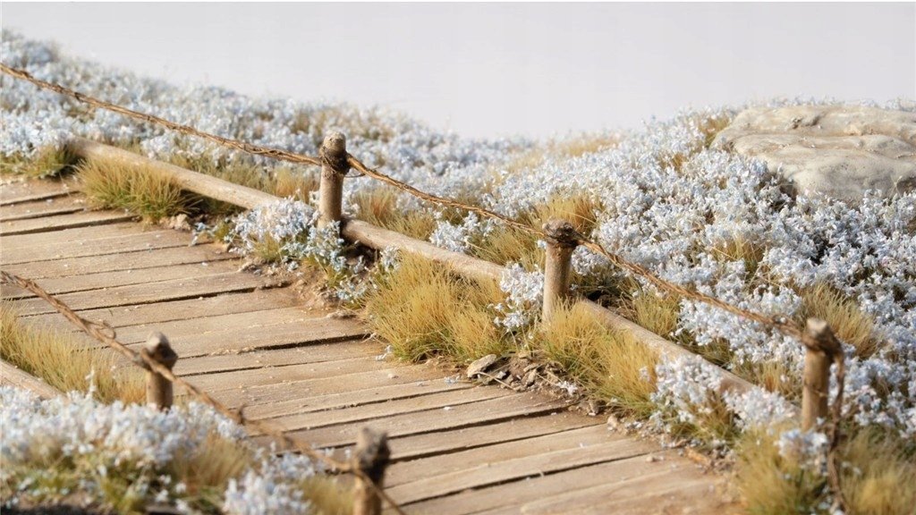 Gamers Grass : Light Blue Lilac Flowers