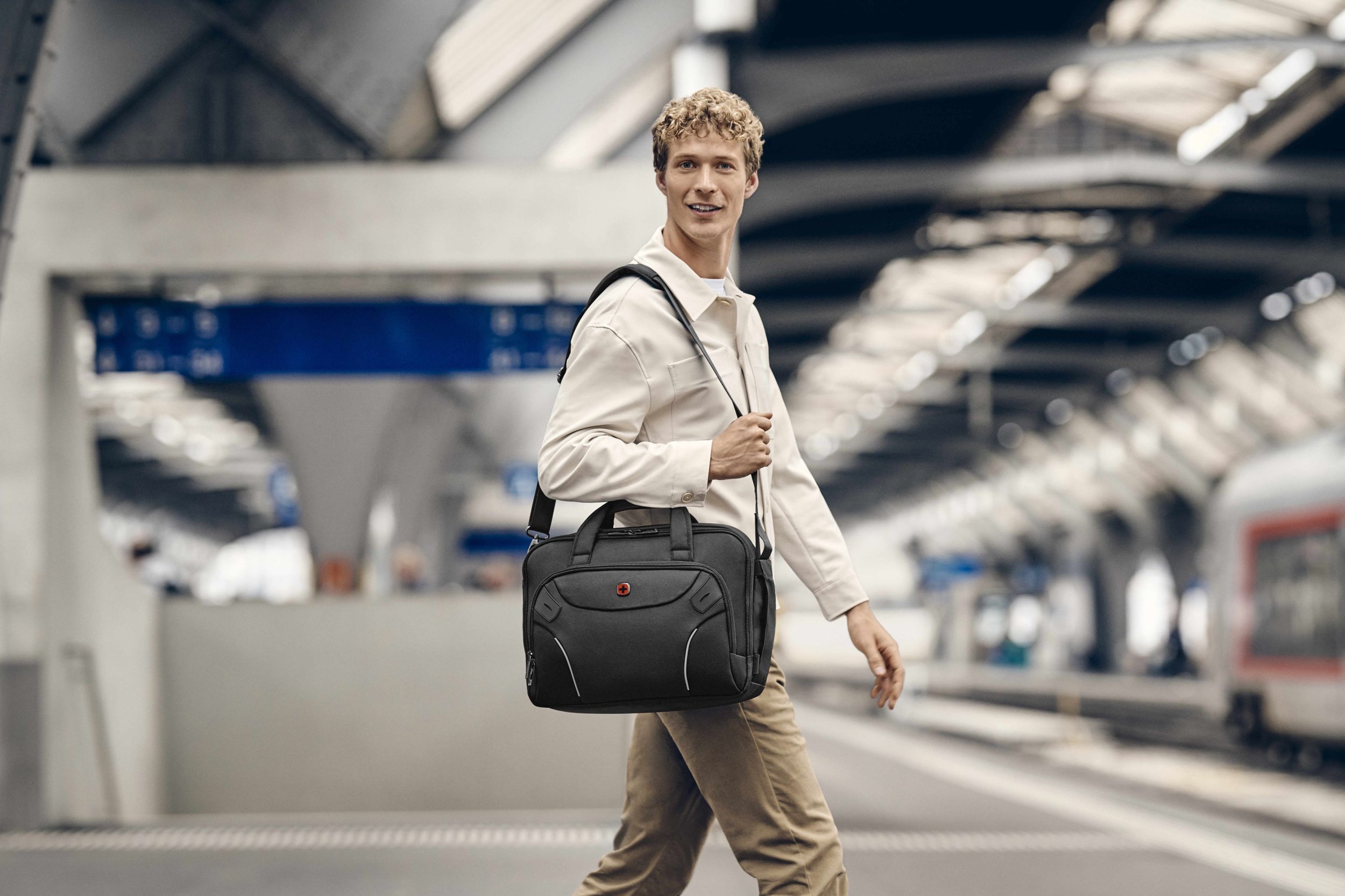 Torba Wenger WENGER Cosmic Brief 35,56cm 14Zoll - 40,64cm 16Zoll Laptop Briefcase with Tablet Pocket...