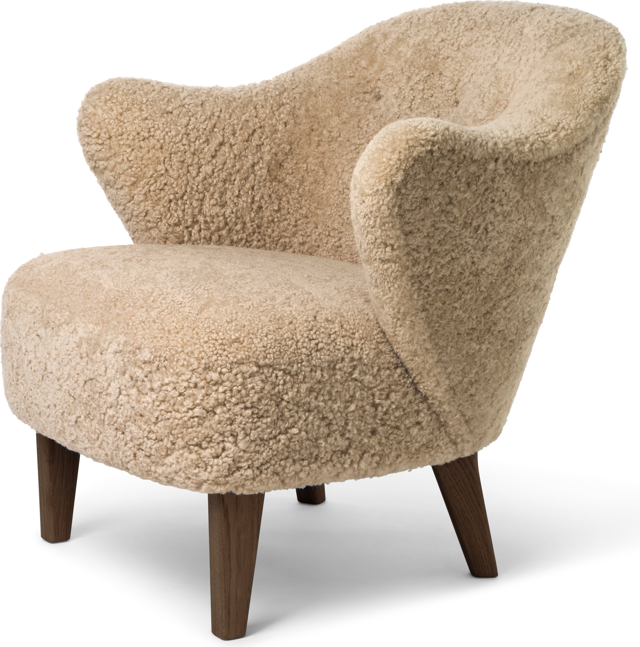 Fotel Ingeborg Sheepskin beżowy na ciemnych dębowych nogach