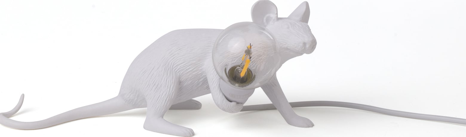 Lampa Mouse leżąca biała z gniazdkiem USB